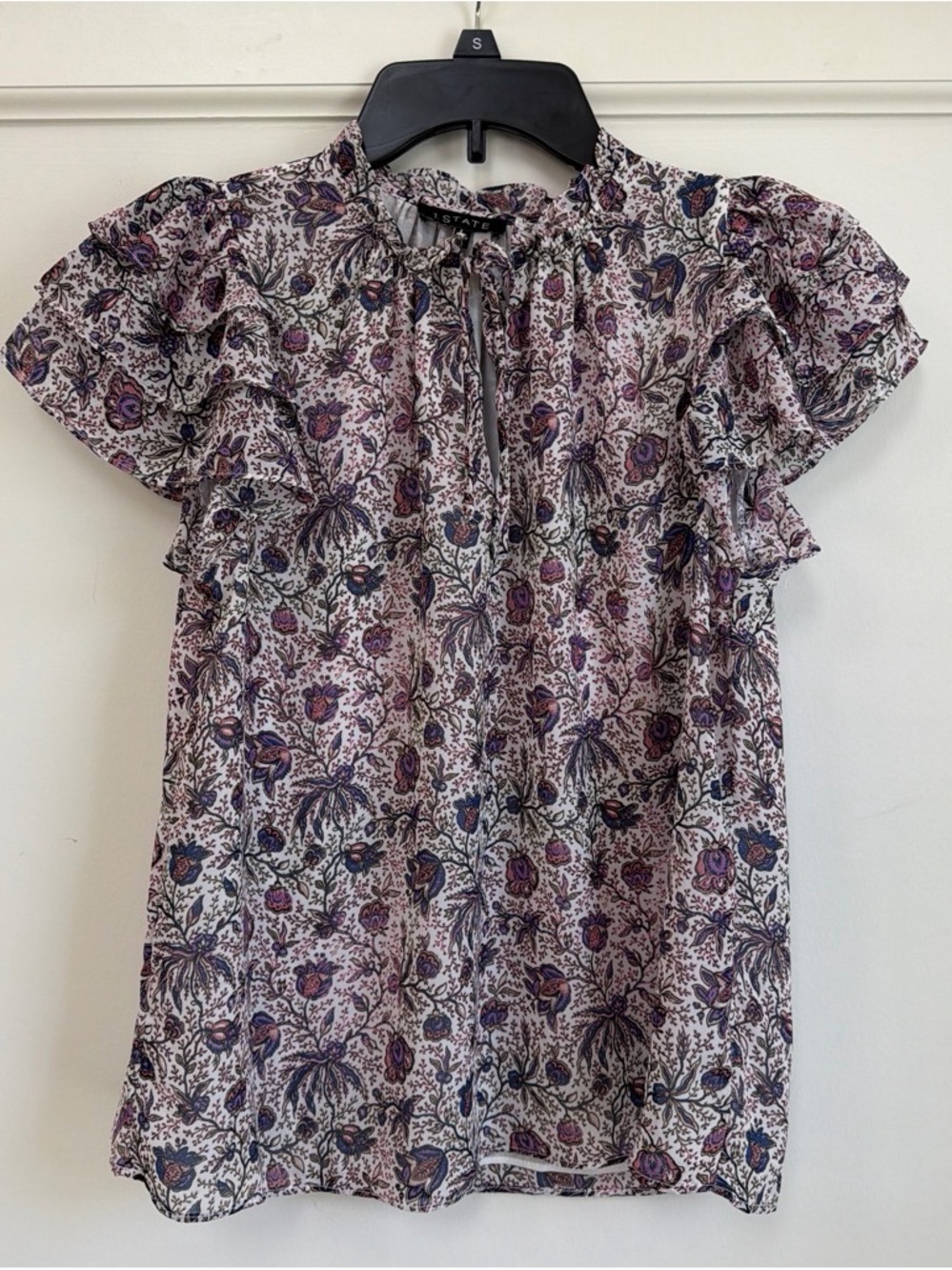 1.STATE Purple Floral Chiffon Ruffle Flutter Sleeve Tie Neck Blouse S NWOT